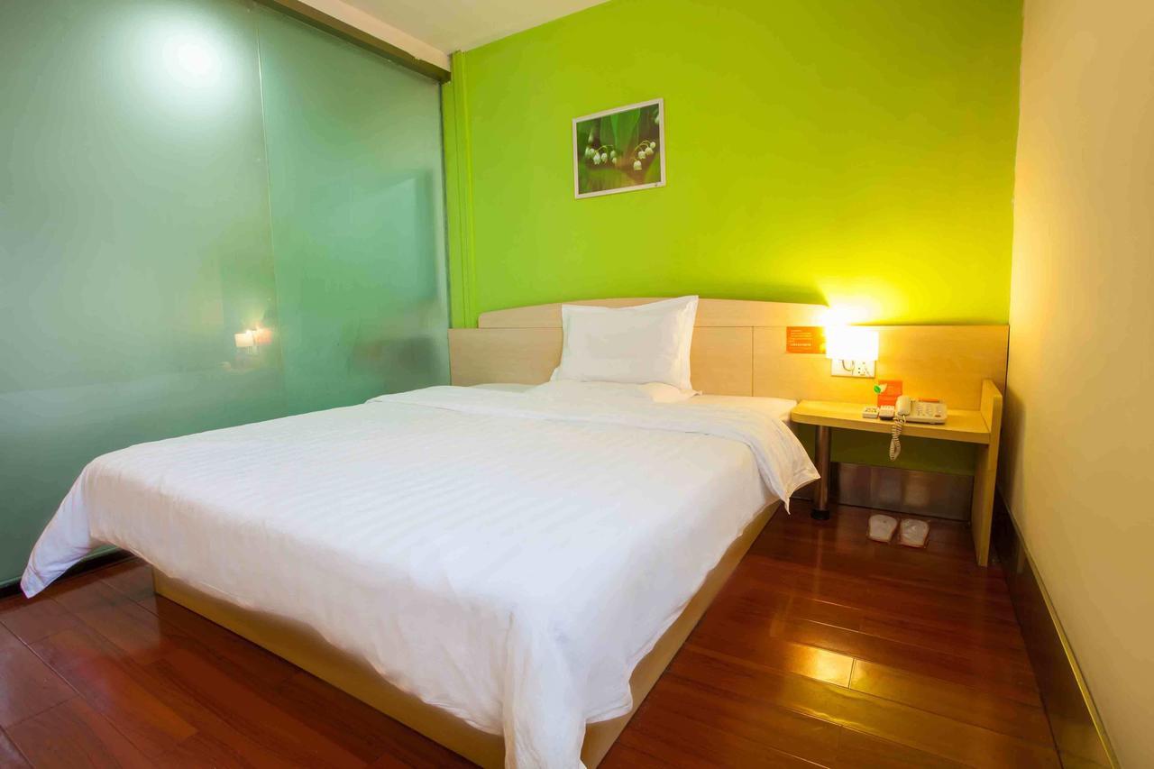 7Days Inn Foshan Shunde Ronggui Xiao Huangpu Room photo