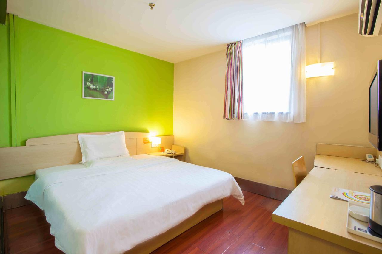 7Days Inn Foshan Shunde Ronggui Xiao Huangpu Room photo