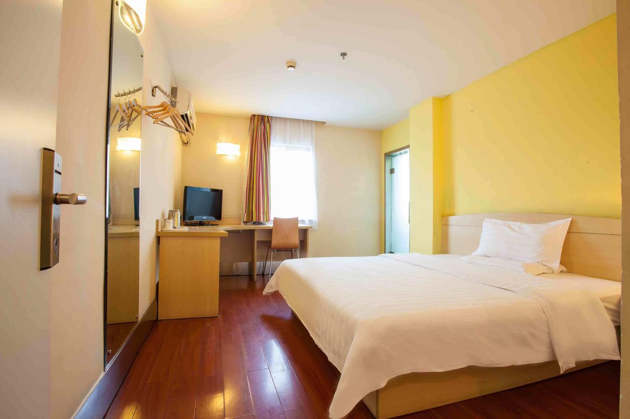 7Days Inn Foshan Shunde Ronggui Xiao Huangpu Room photo